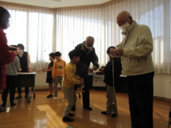 こま廻しを教わって・・・